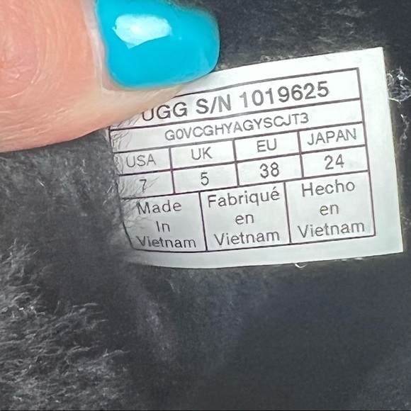 UGG Arielle Sherpa Fleece Bow Booties US7/EUR38 Black $170 Snow Boots - Picture 8 of 11